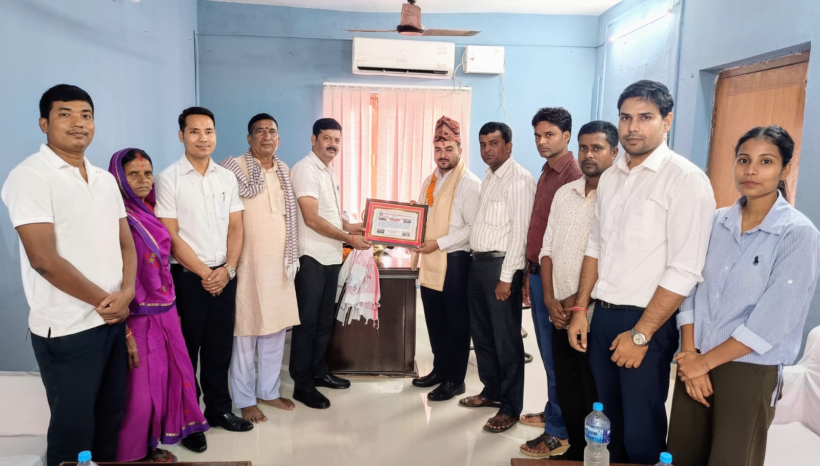 आज मिति २०८२ श्रावण २२ गते बिहिबार यस कार्यलयमा कार्यरत जिल्ला समन्वय अधिकारी श्री अनुप ढकाल सरको बिदाई तथा फेरी भेटौला कार्यक्रम ।